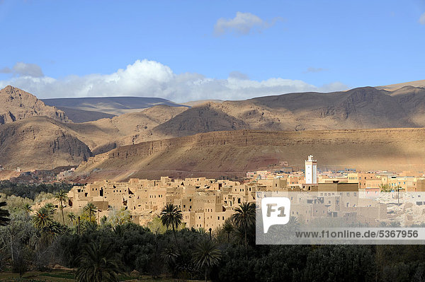 Nordafrika Stadt Fernverkehrsstraße vorwärts Afrika Marokko Oase