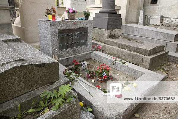 Grab von James Douglas Jim Morrison  Frontmann der Rockgruppe The Doors  gestorben 3. Juli 1971 in Paris  Friedhof PËre Lachaise  Paris  Frankreich  Europa