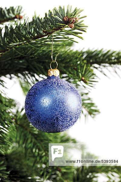 hängen Weihnachtsbaum Tannenbaum Dekoration Ast blau Christbaumkugel