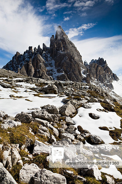 Tre Cime di Lavaredo or Drei Zinnen region in autumn  Dolomite Alps  Italy  Europe