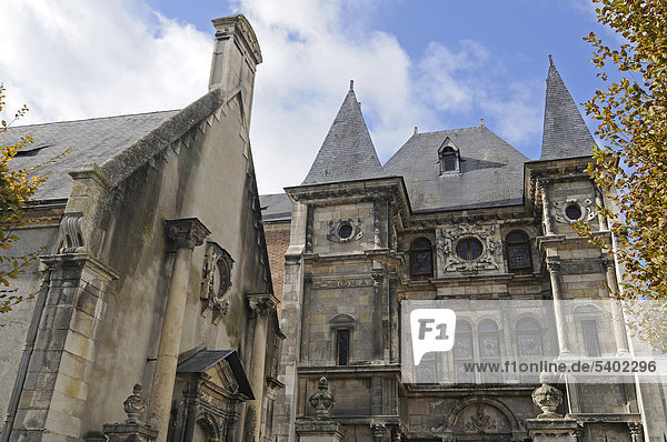 Historisches und archäologisches Museum  Orleans  Departement Loiret  Centre  Frankreich  Europa  ÖffentlicherGrund