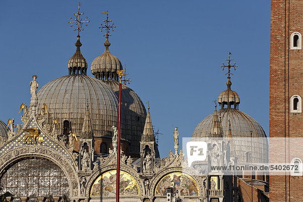Markusdom  Basilica di San Marco  Markusturm  Markusplatz  Venedig  Italien  Europa
