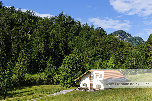 Schronbachhütte im Schronbachtal  im Isarwinkel  bei Lenggries  Oberbayern  Bayern  Deutschland  Europa