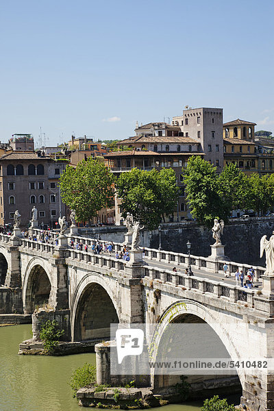 Europa Italien Rom Sant' Angelo Ponte S'Angelo Brücke Tiber River Fluss Tourismus Urlaub Urlaub