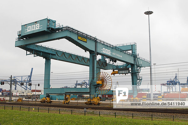 Container crane  Rotterdam  Holland  the Netherlands  Europe