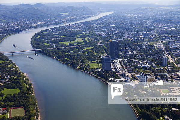 Luftbild  Konrad-Adenauer-Brücke  Blickrichtung Süden stromaufwärts  Bonn  Rhein  Siebengebirge  Rheinland  Nordrhein-Westfalen  Deutschland  Europa