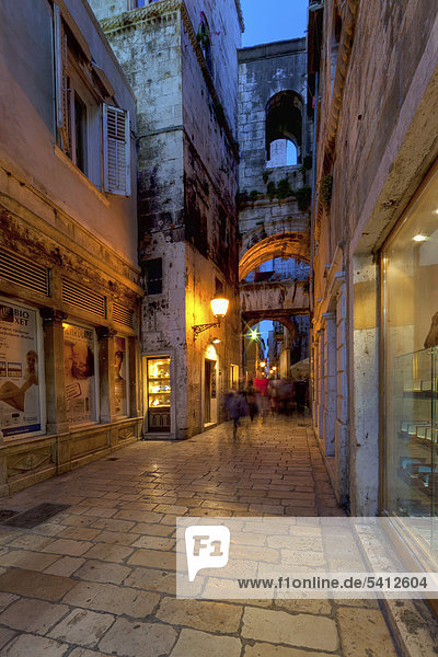 Die Altstadt von Split  Kraj Svetog Ivana  hinter der Porta Ferrea  Mitteldalmatien  Dalmatien  Adriaküste  Kroatien  Europa  ÖffentlicherGrund
