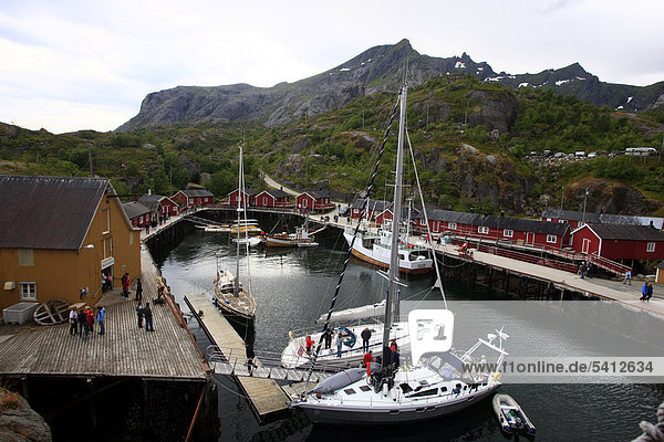Fischereisiedlung  Nusfjord  Lofoten  Norwegen  Skandinavien  Europa
