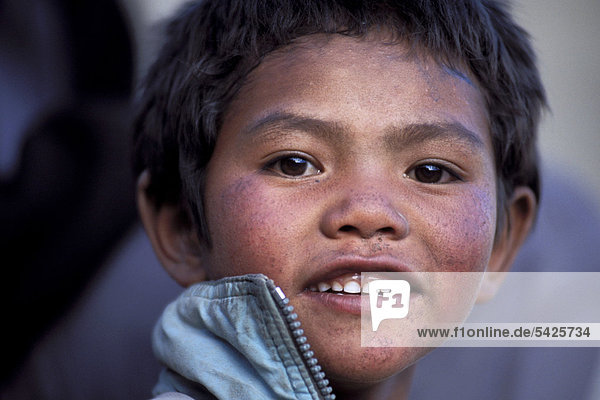 Young boy  Lingshed  Zanskar  Ladakh  Jammu and Kashmir  North India  India  Himalayas  Asia