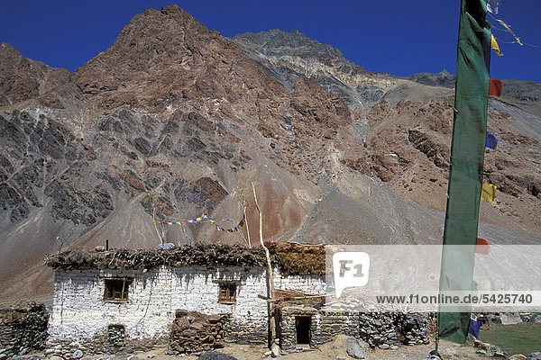 Tradition Wohnhaus Fahne Himalaya Tibet Asien Indien Ladakh Gebet