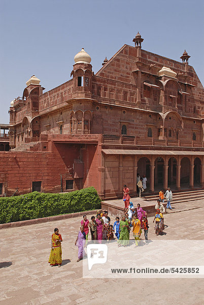 Indian visitors  Fort Pokaran  Pokaran  Rajasthan  North India  India  Asia