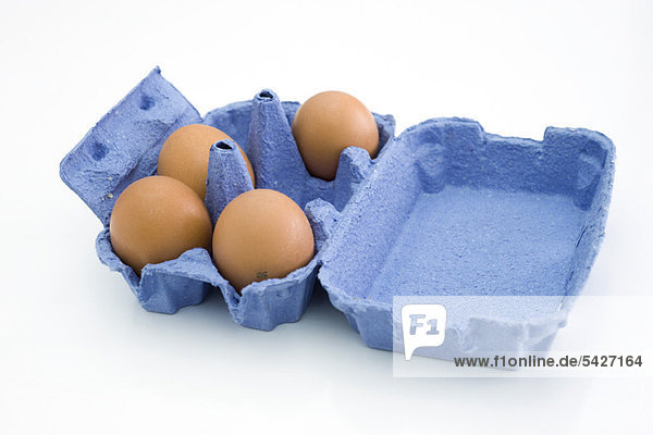 Frische Eier im Karton