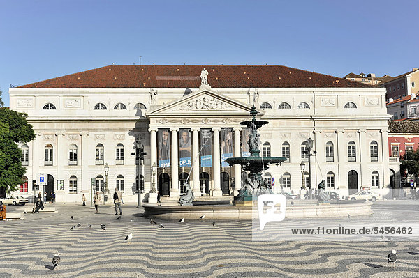 Nationaltheater  Teatro Nacional  auf dem Platz Praca Rossio  Stadtteil Baixa  Lissabon  Lisboa  Portugal  Europa