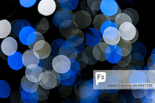 Blau-weiße Lichtpunkte