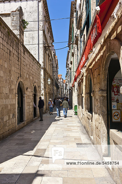 Gasse Od Pucain in der Altstadt von Dubrovnik  Unesco Weltkulturerbe  Mitteldalmatien  Dalmatien  Adriaküste  Kroatien  Europa  ÖffentlicherGrund