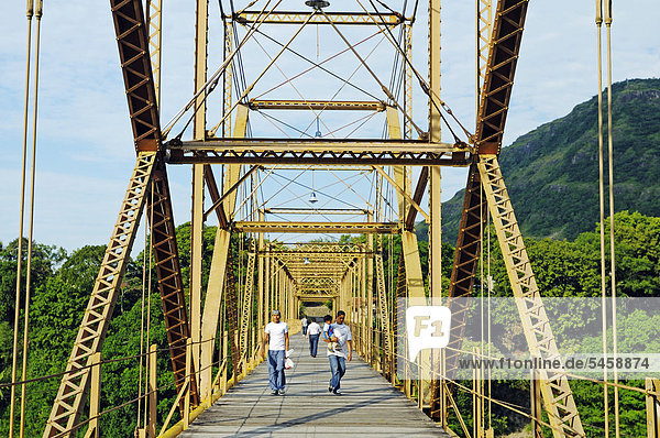 Bridge over the Magdalena river  city of Honda  Colombia  South America  Latin America