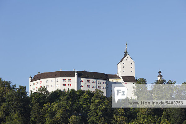 Schloss Hohenaschau  Aschau im Chiemgau  Oberbayern  Bayern  Deutschland  Europa  ÖffentlicherGrund
