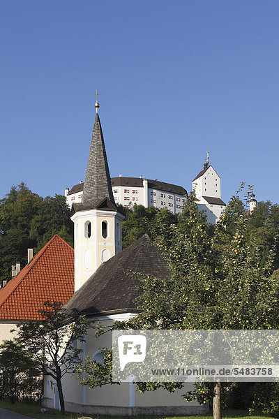 Rastkapelle  Kapelle zur Schmerzhaften Rast Jesu Christi  Schloss Hohenaschau  Aschau im Chiemgau  Oberbayern  Bayern  Deutschland  Europa  ÖffentlicherGrund