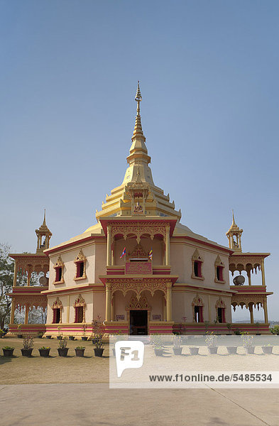 Außenansicht des Phra That Khong Santi Chedi  Wat Pa Phon Phao  Luang Prabang  Laos  Südostasien