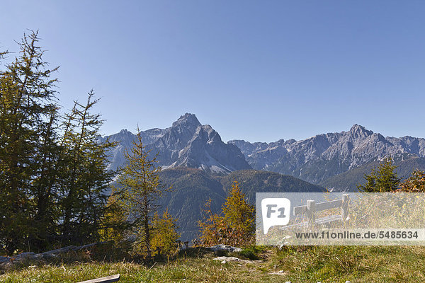 Sextener oder Sextner Dolomiten im Herbst  Gsellknoten  Monte Casella  2865 m  Birkenkofel  Croda dei Baranci  2943 m  Italien  Europa
