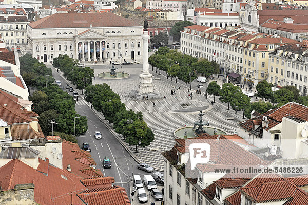Lissabon Hauptstadt Europa sehen Quadrat Quadrate quadratisch quadratisches quadratischer Portugal Rossio Praça de D. Pedro IV