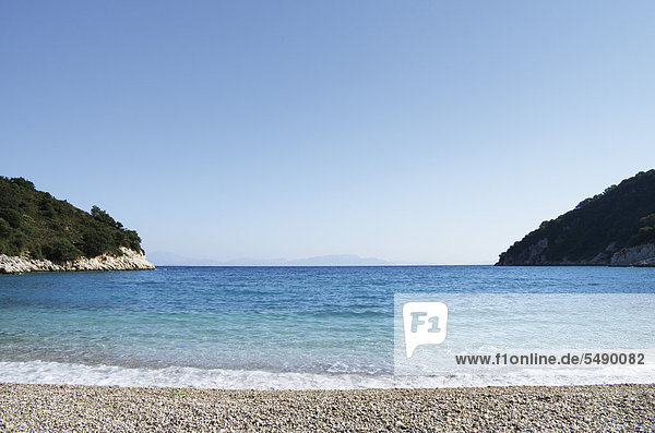 Griechenland  Ionische Inseln  Ithaka  Blick auf filiatro Strand mit mediterranem Meer