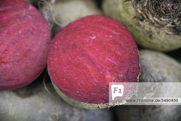 Germany  Upper Bavaria  Wolfratshausen  Beetroots in market  close up