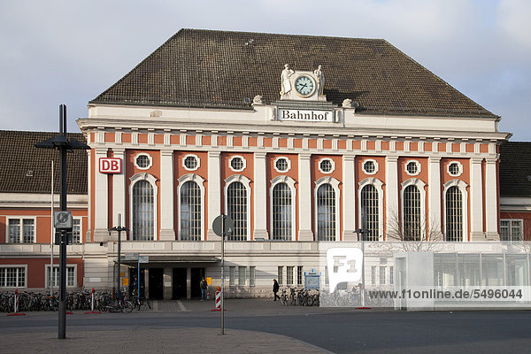 Railway station of Hamm  Ruhr Area  North Rhine-Westphalia  Germany  Europe  PublicGround