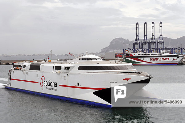 ALBORAN Schnellfähre  Fähre  Fährboot  Algeciras-Ceuta  Hafen Algeciras  Spanien  Europa