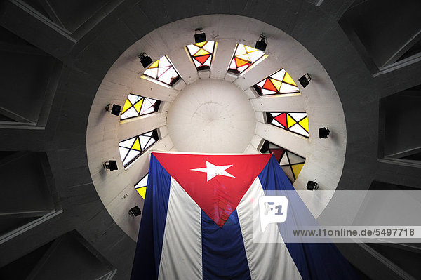 Kuppel mit Nationalflagge  Eispalast im Park  Parque Coppelia  La Rampa  Zentrum von Havanna  Habana Vedado  Kuba  Große Antillen  Karibik  Mittelamerika  Amerika
