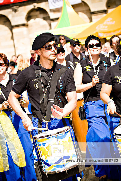 Samba-Musiker  Samba-Festival  Coburg  Bayern  Deutschland  Europa