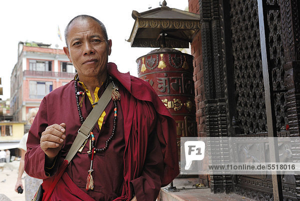 Mönch  Bodnath  Kathmandu  Nepal  Asien