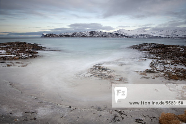 Nordfjord  Troms¯ oder Tromsö  Norwegen  Europa