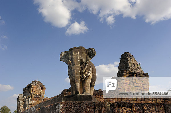 Elephant statue made of stone at the Pre Rup temple in the Angkor Wat temple complex  Siam Reap  Cambodia  Southeast Asia