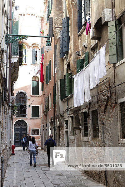 Gasse  Stadtteil Cannaregio  Insel Ghetto  Venedig  UNESCO Welterbe  Venetien  Italien  Europa