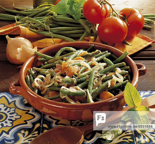 Grüne Bohnen vom Alentejo  mit Tomaten  Gemüsebeilage  Portugal  Rezept gegen Gebühr erhältlich