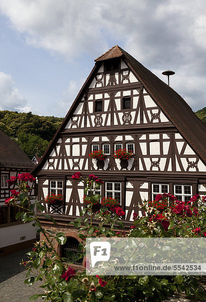 Historisches Rathaus in Dörrenbach in der Südpfalz  Pfalz  Rheinland-Pfalz  Deutschland  Europa