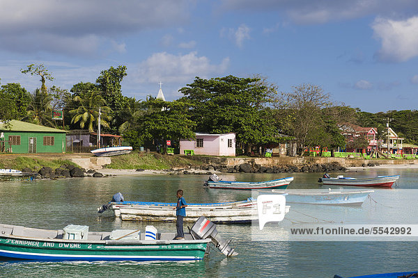 Big Bay  Hauptort der Karibikinsel Great Corn Island  Karibisches Meer  Nicaragua  Zentralamerika