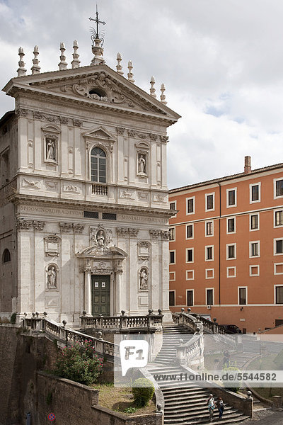 Die barocke Fassade von Santi Domenico e Sisto  Rom  Italien  Europa