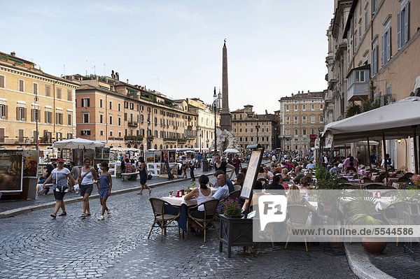 Rom Hauptstadt Europa sehen Abend Beleuchtung Licht Italien Piazza Navona