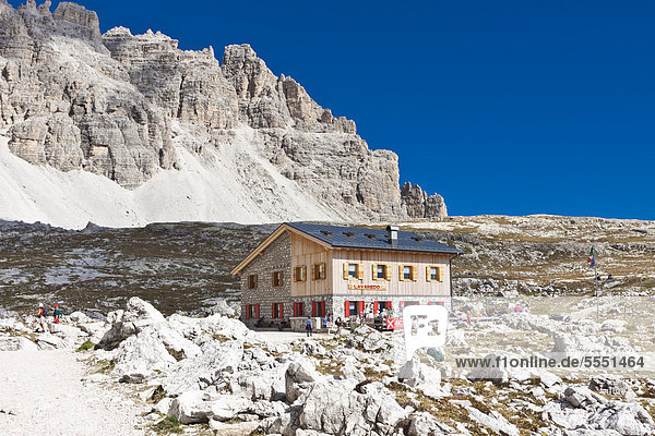 Lavaredo-Hütte  Tre Cime di Lavaredo  Drei Zinnen  Dolomiten  Italien  Europa