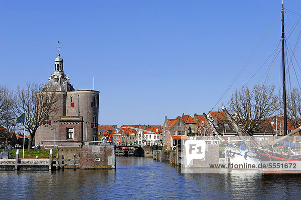 Defence tower  Dromedaris and ships in the harbour  Enkhuizen  North Holland  Holland  Netherlands  Europe