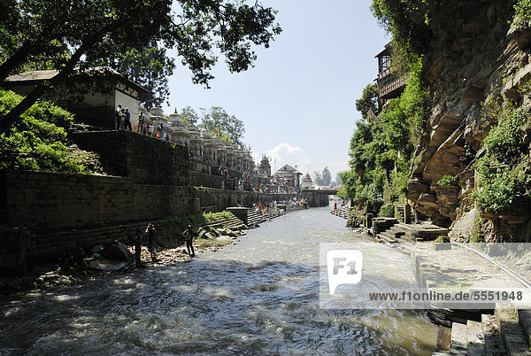 Pandra Shivalaya Complex and the Ghats of Pashupatinath on the holy Bagmati River  Kathmandu  Nepal  Asia
