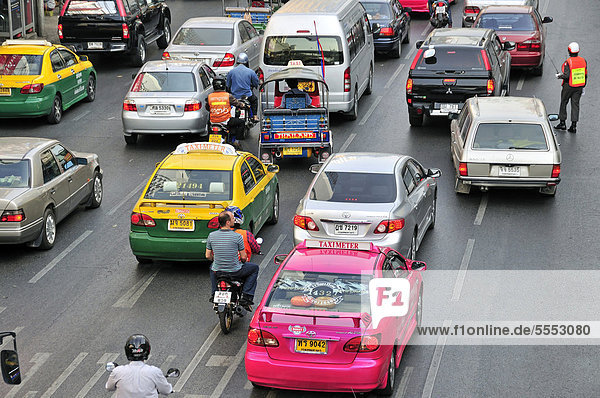 Verkehrsstau  Phetburi Road  Bangkok  Thailand  Asien  ÖffentlicherGrund