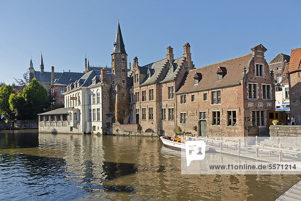 Historic Centre at Rozenhoedkaai  Quai of the Rosary  historic town centre of Bruges  UNESCO World Heritage Site  West Flanders  Flemish Region  Belgium  Europe
