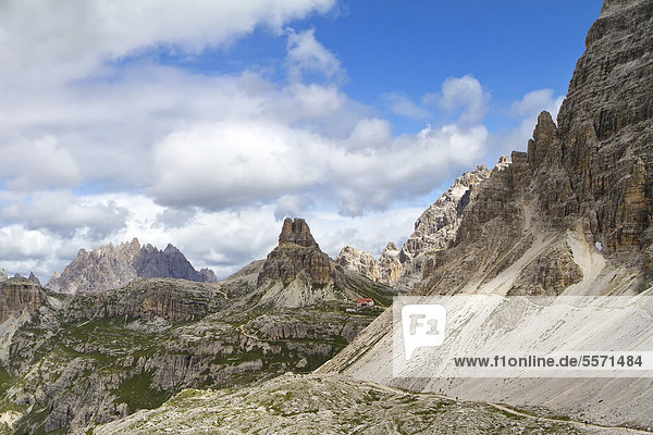 Weg  Drei-Zinnen-Hütte  Dolomiten  Südtirol  Italien  Europa