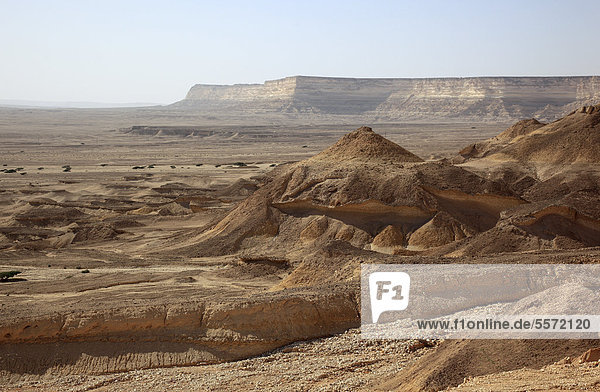Landschaft des nördlichen Dhofar  Oman  Arabische Halbinsel  Naher Osten