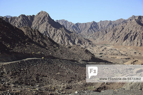 Landschaft am Jebel Shams  Gebirge im Zentraloman  Oman  Arabische Halbinsel  Naher Osten