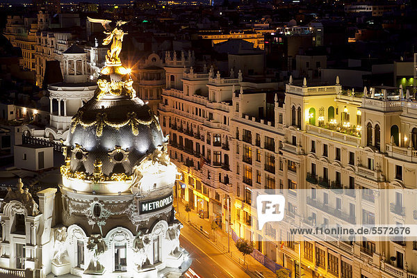 Madrid Hauptstadt Europa Metropolis-Gebäude Spanien bei Nacht