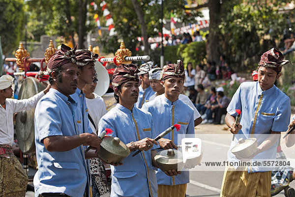 Gamelan Orchester  Singaraja  Nordbali  Insel Bali  Indonesien  Südostasien  Asien